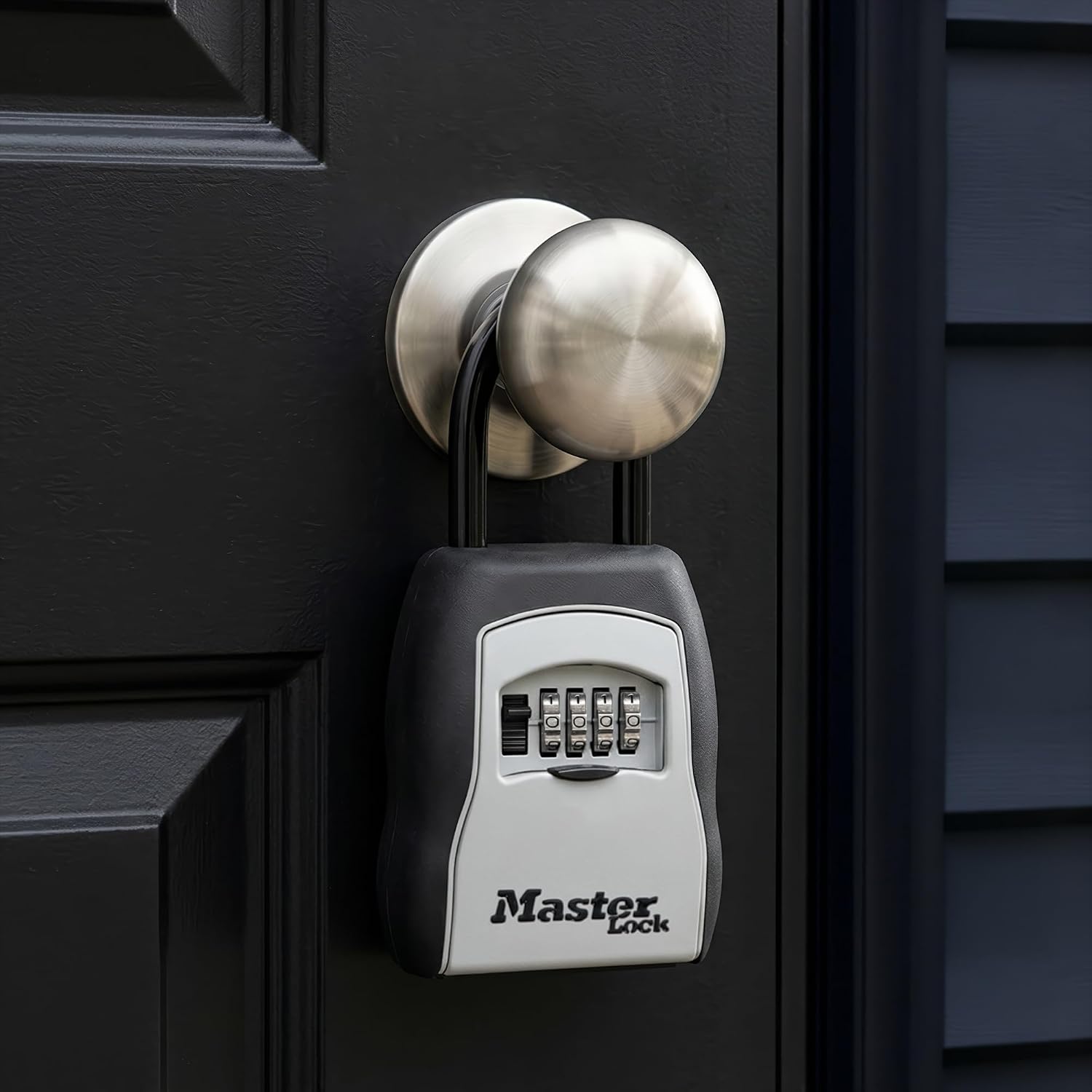 Master Lock 5400EC Portable Key Lock Box listing gallery image 1