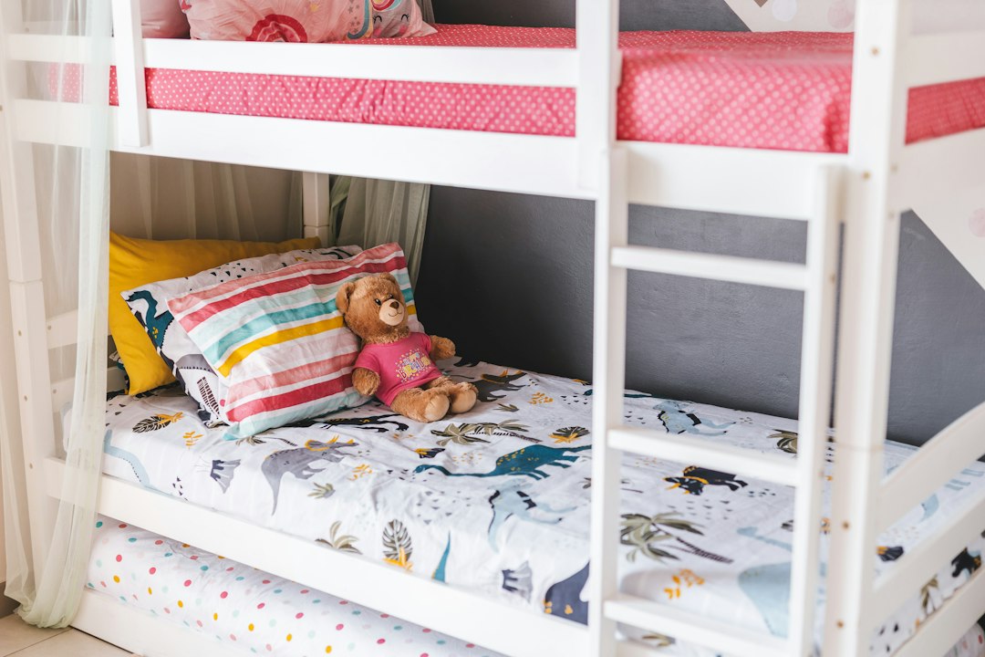 How to Divide a Shared Kids’ Bedroom Into Sleep, Dress, and Play Zones