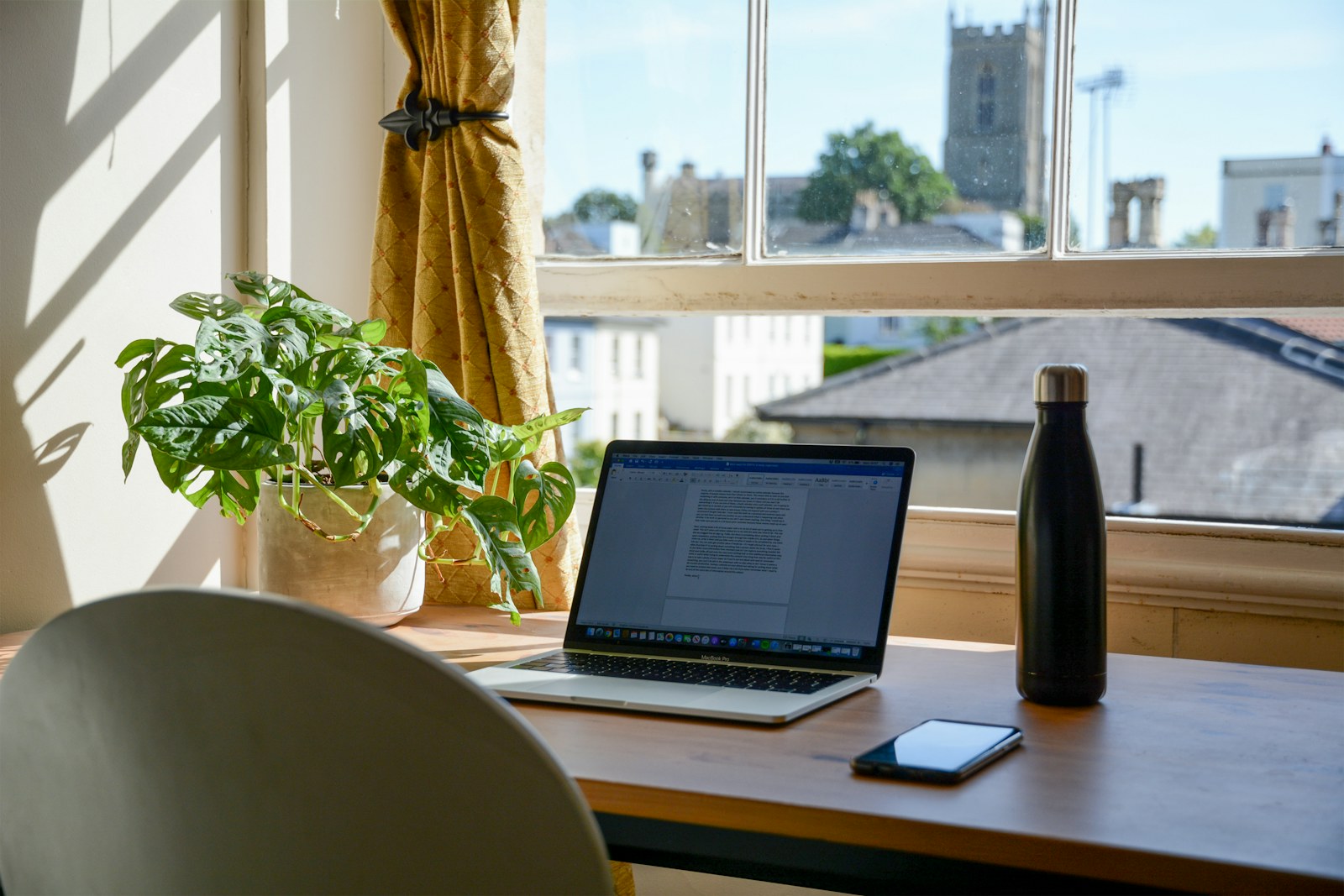 How Two People Can Share One Small Home-Office Desk Without Leaving Both Setups Out