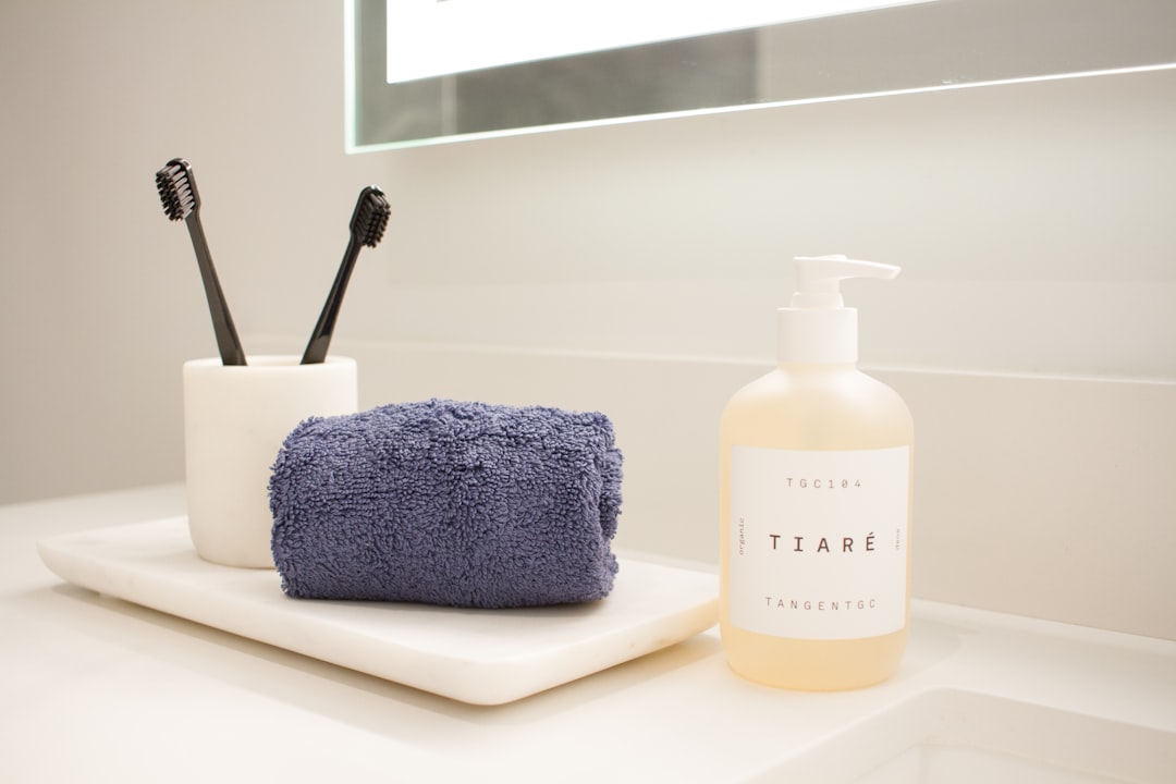 Bathroom counter with a few daily-use items kept within a small zone