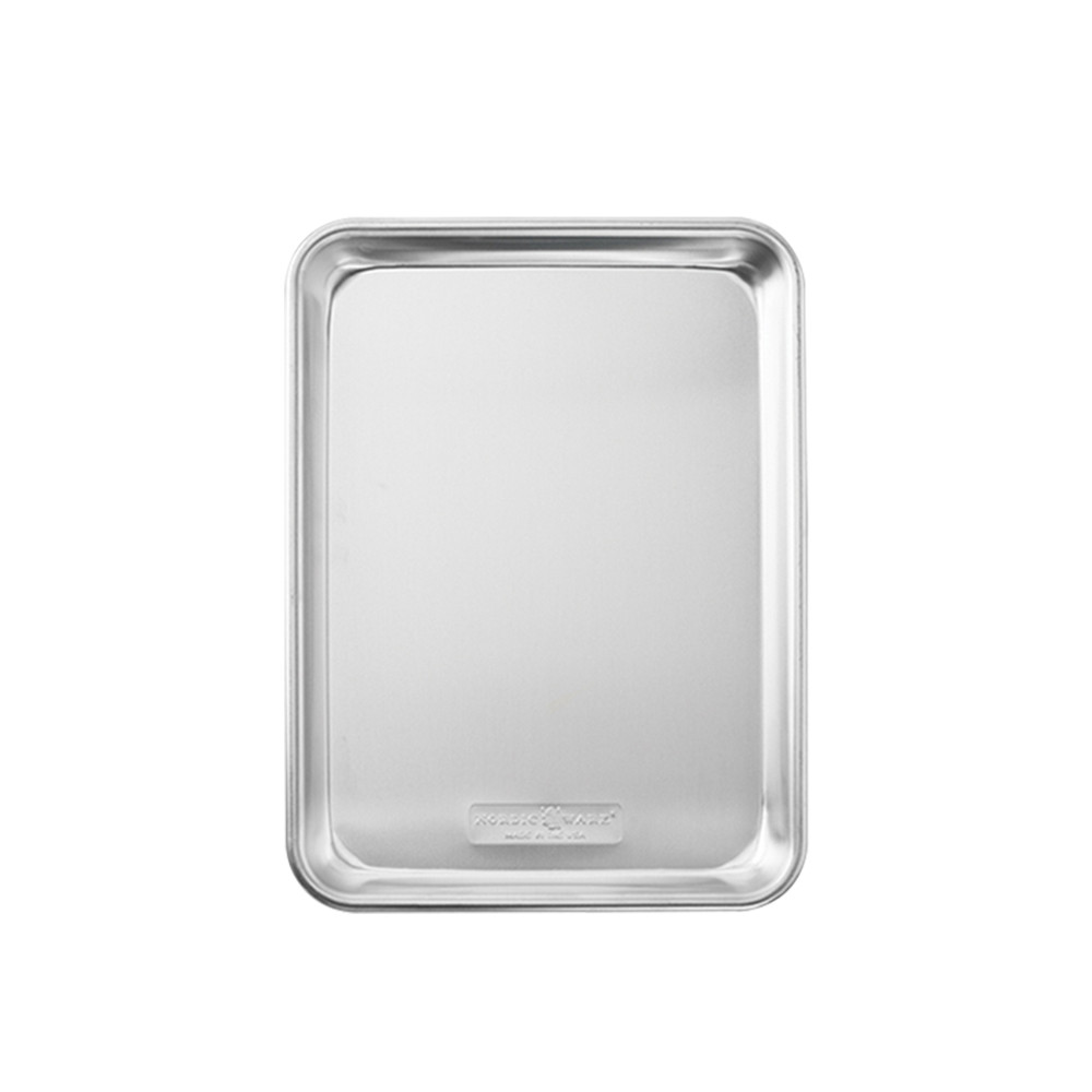 Nordic Ware Naturals 45300 uncoated aluminum quarter sheet shown from above
