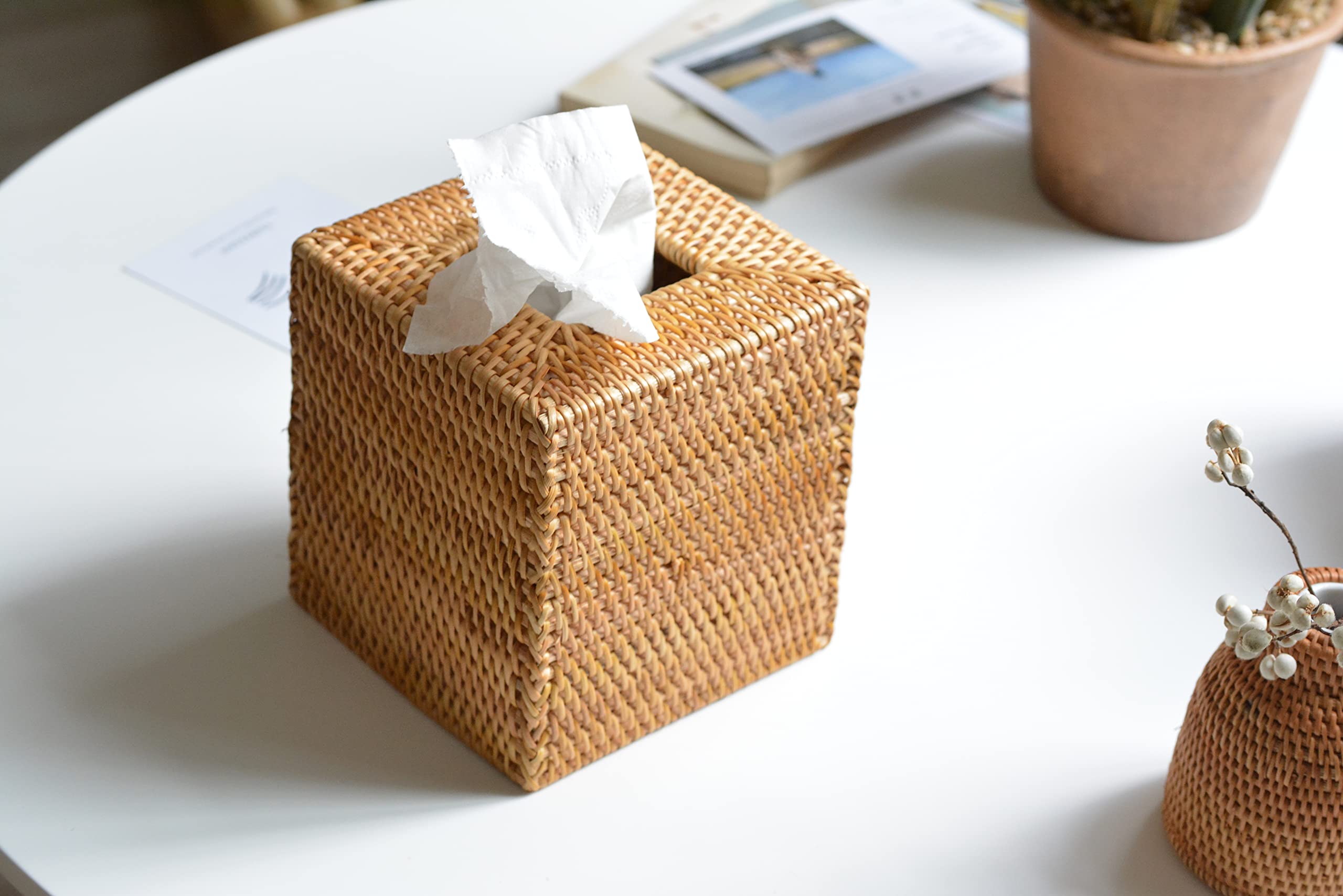 YANGQIHOME natural cover in tabletop styling with separate accessories