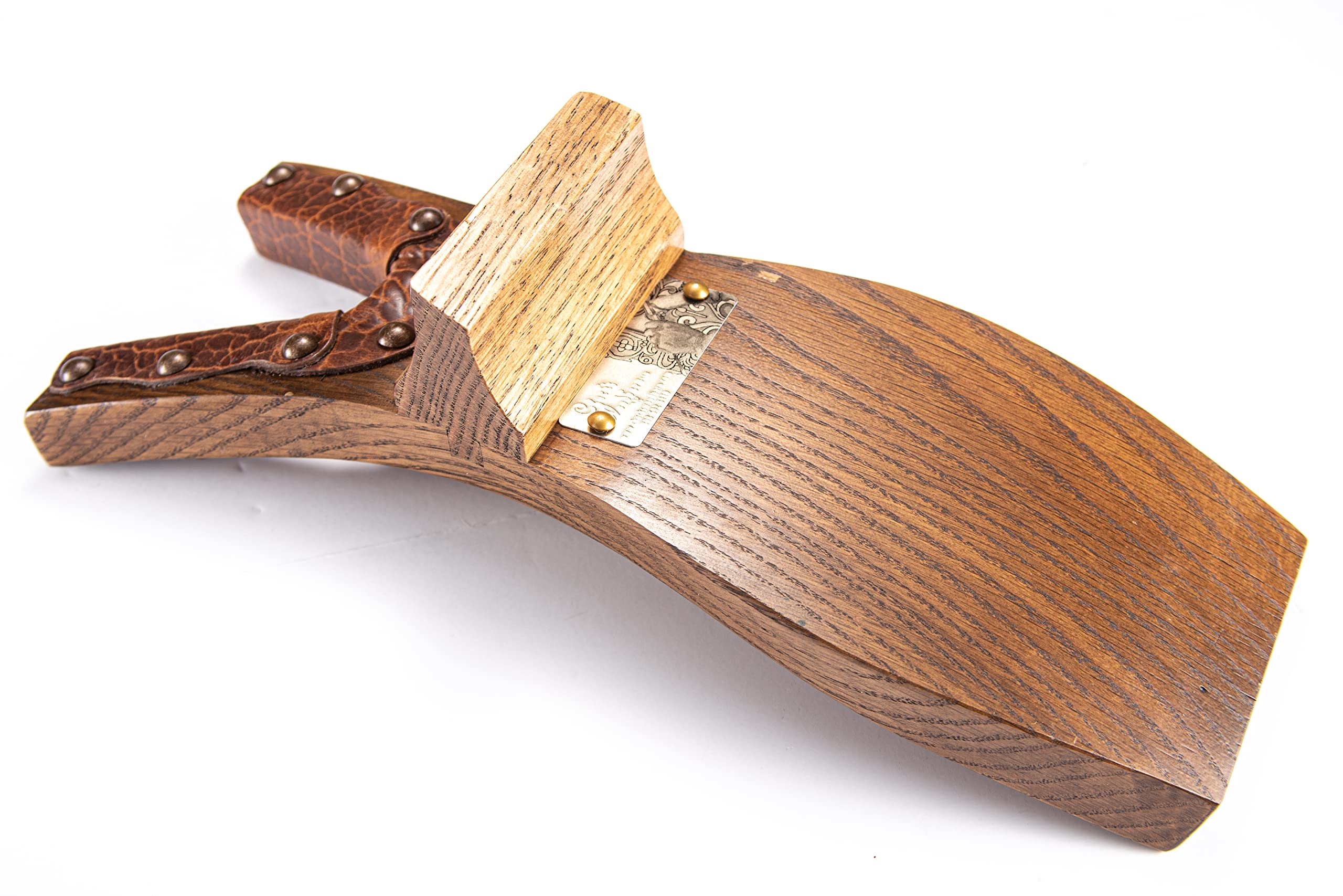 Underside of the boot jack with its supporting structure visible