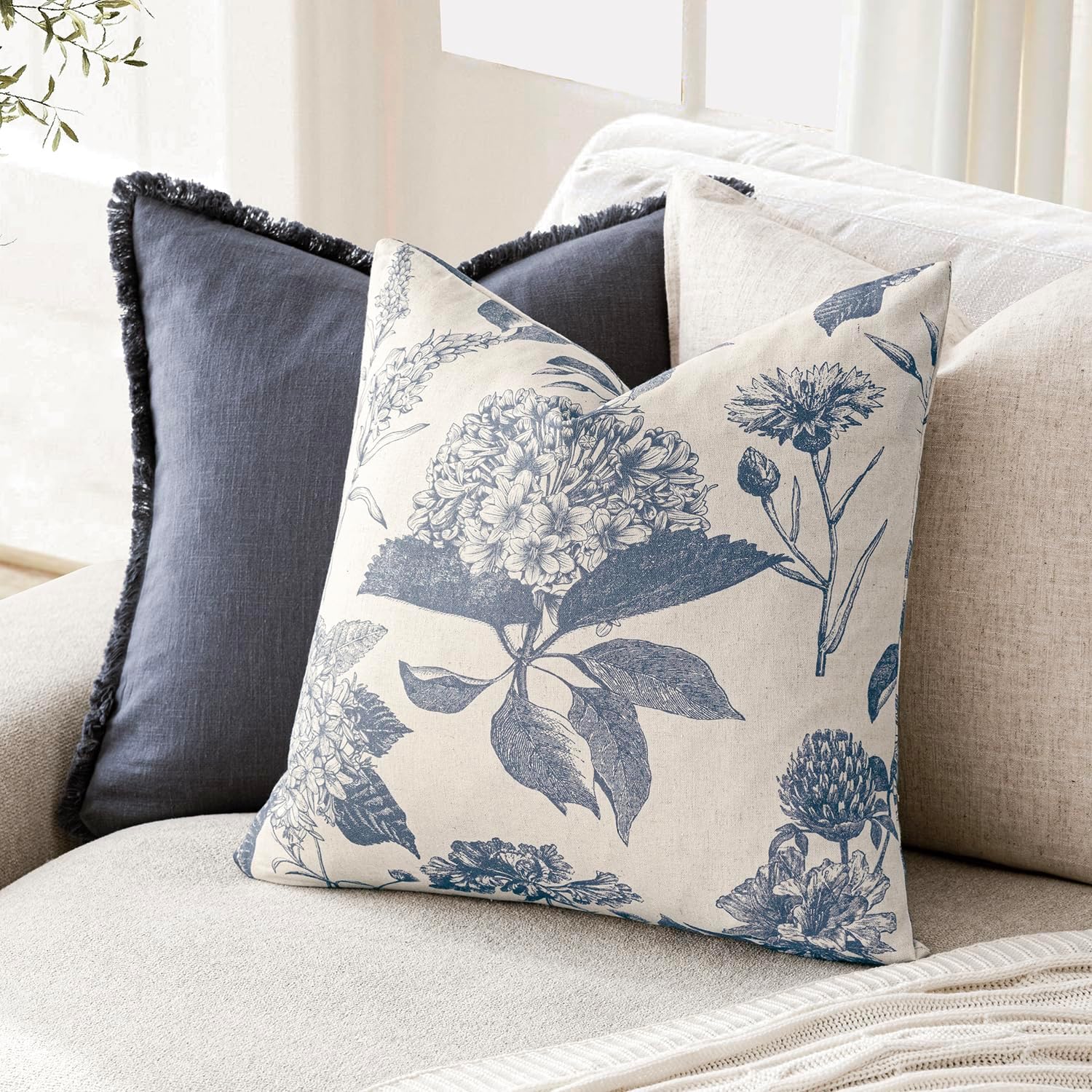 Foindtower floral cover with separate plain cushions