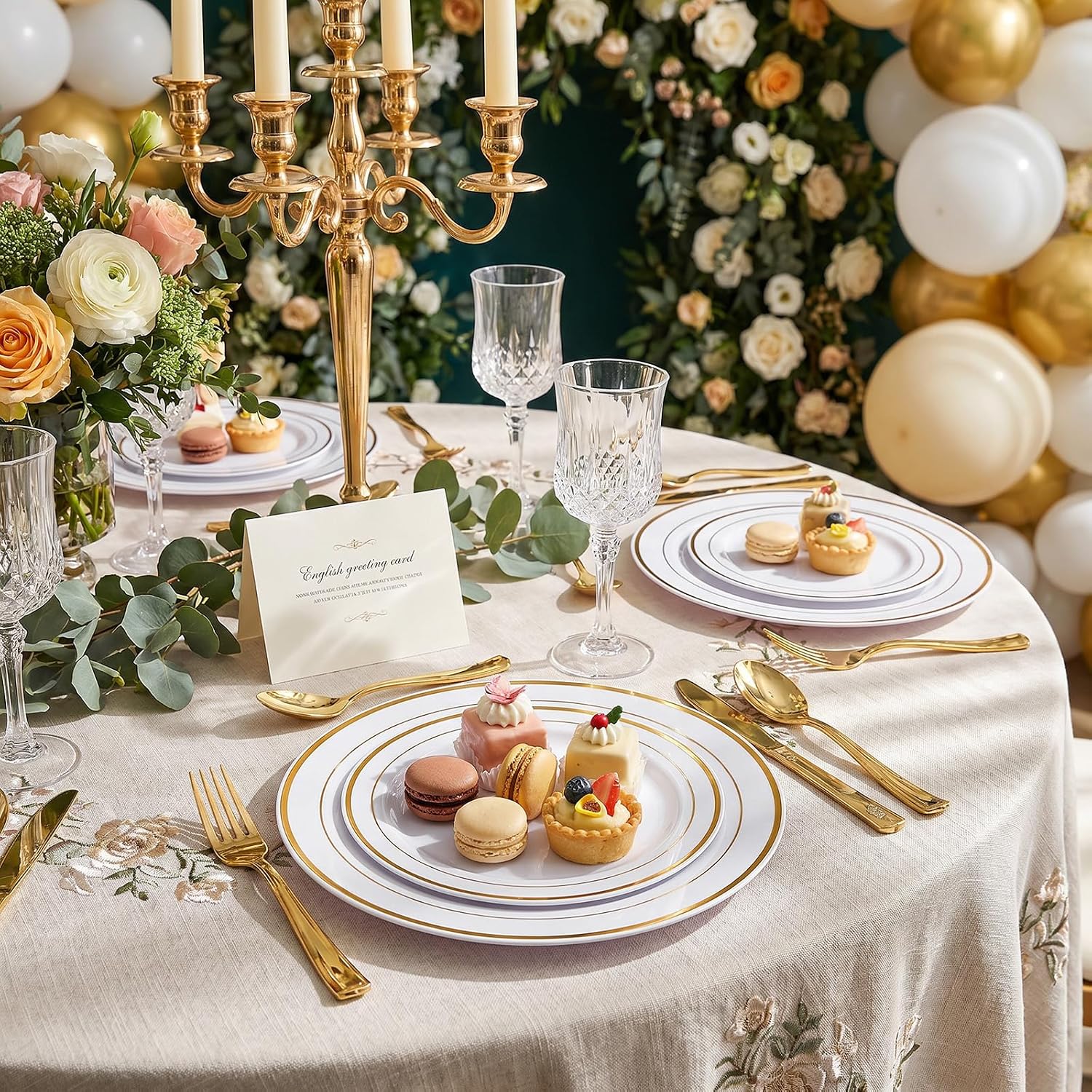 I00000 plates in a supplier gold-themed table arrangement
