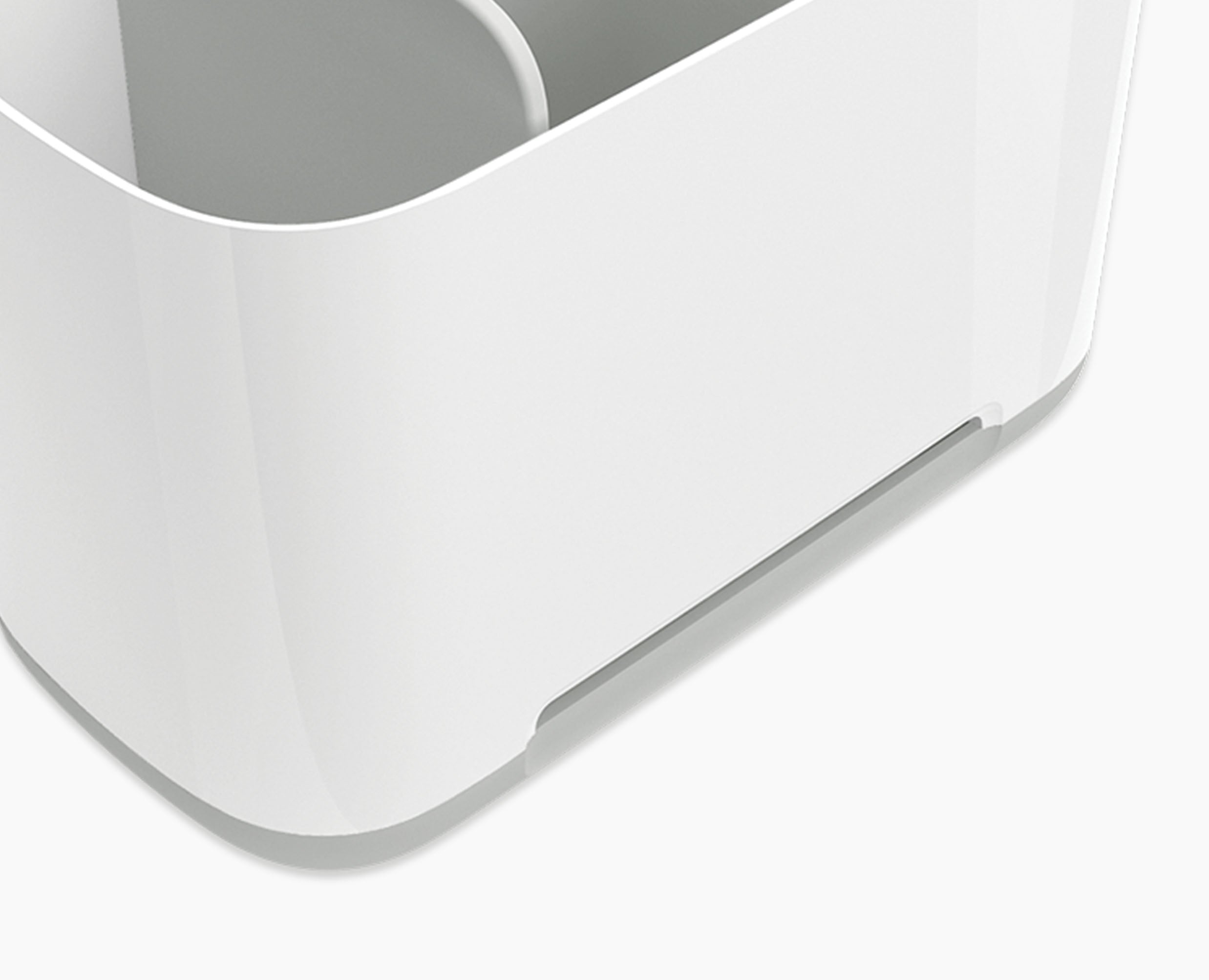 Close view of the Joseph Joseph 70510 lower body and ventilation opening