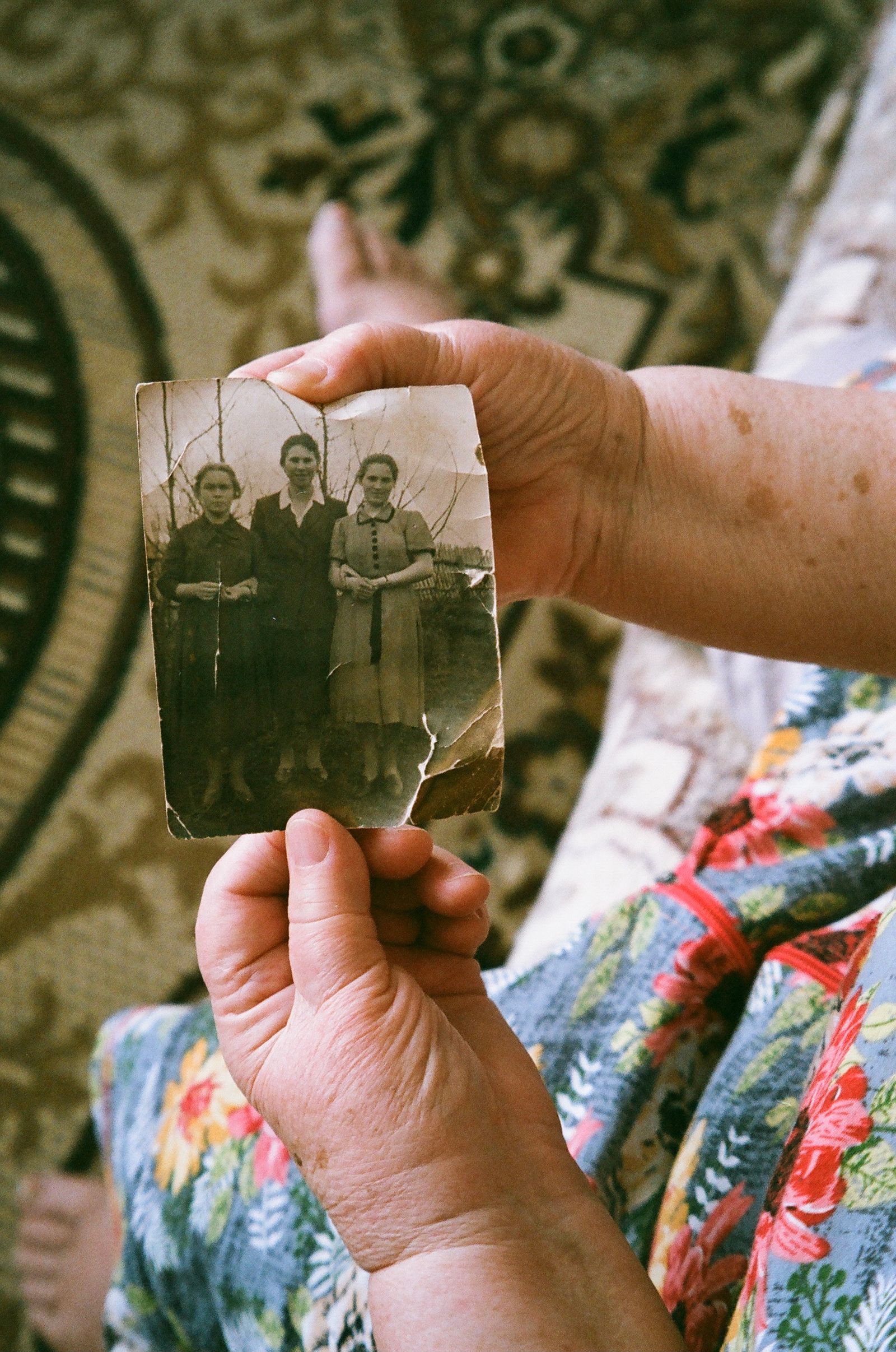 Sort Family Photographs for One Scanning Project You Can Finish
