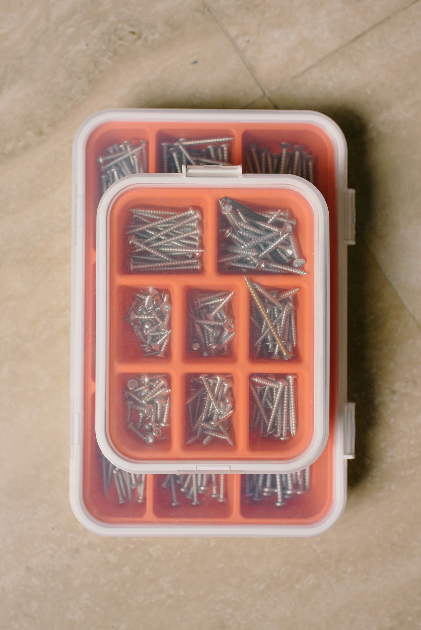 Closed compartment cases containing small hardware