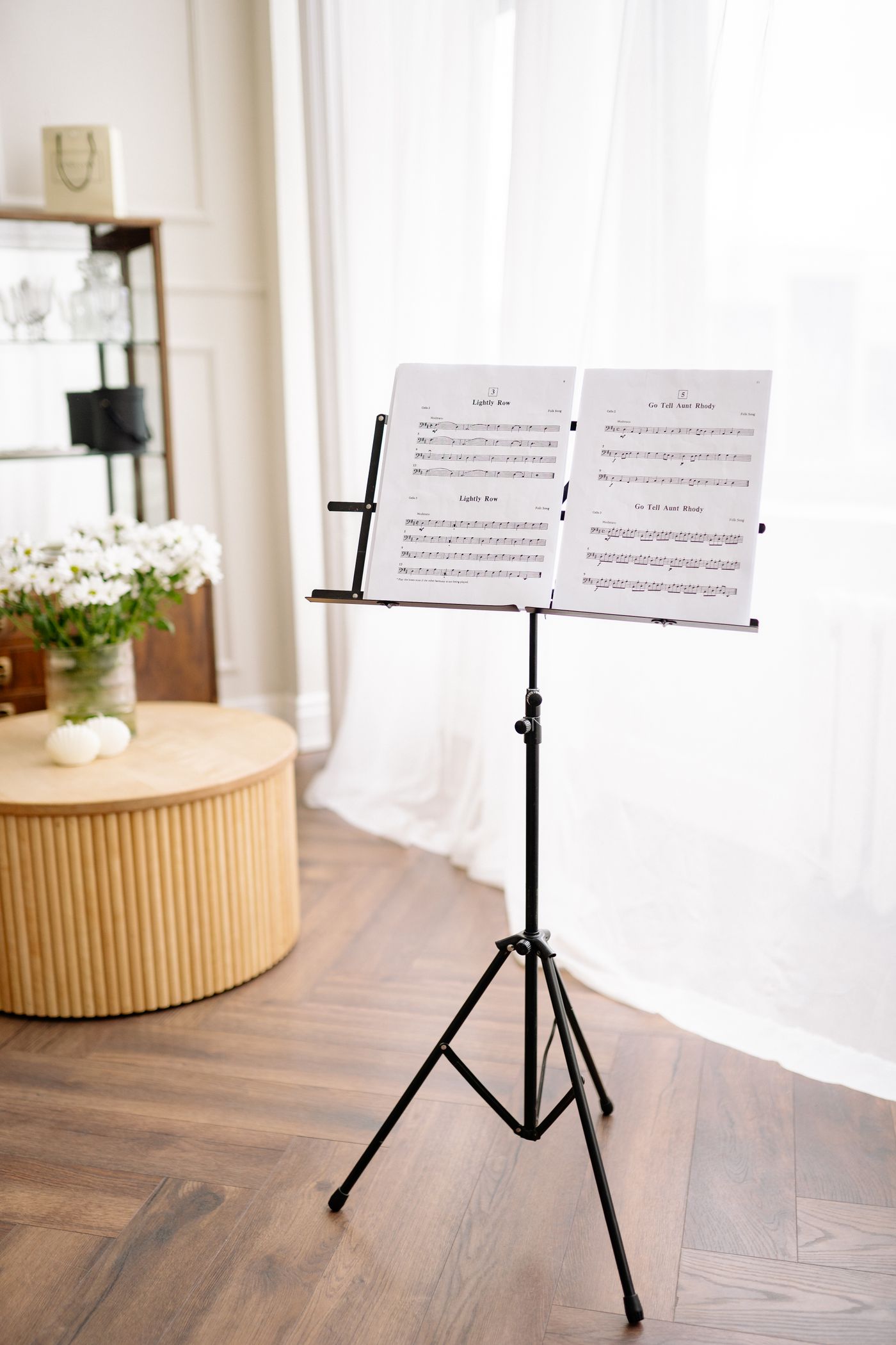 Use a Folding Music Stand in a Rental Without Losing the Walkway